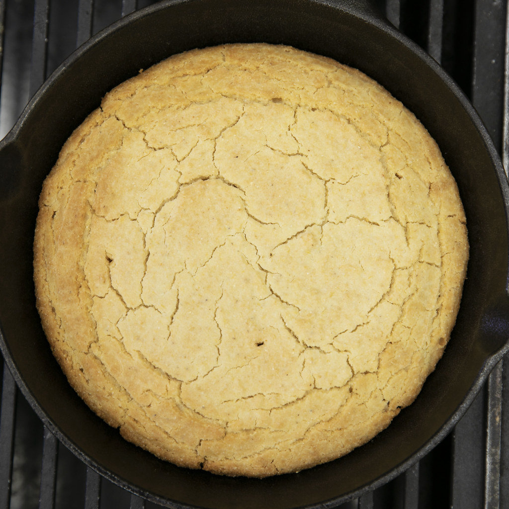 Goldener Maiskuchen