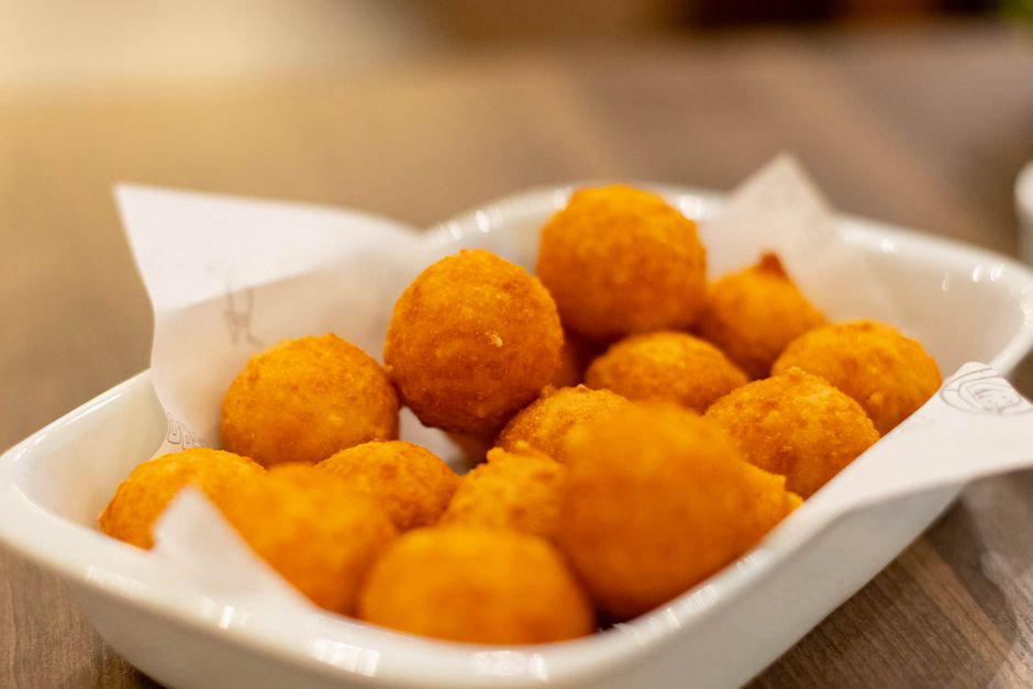Frittierte Käsebällchen